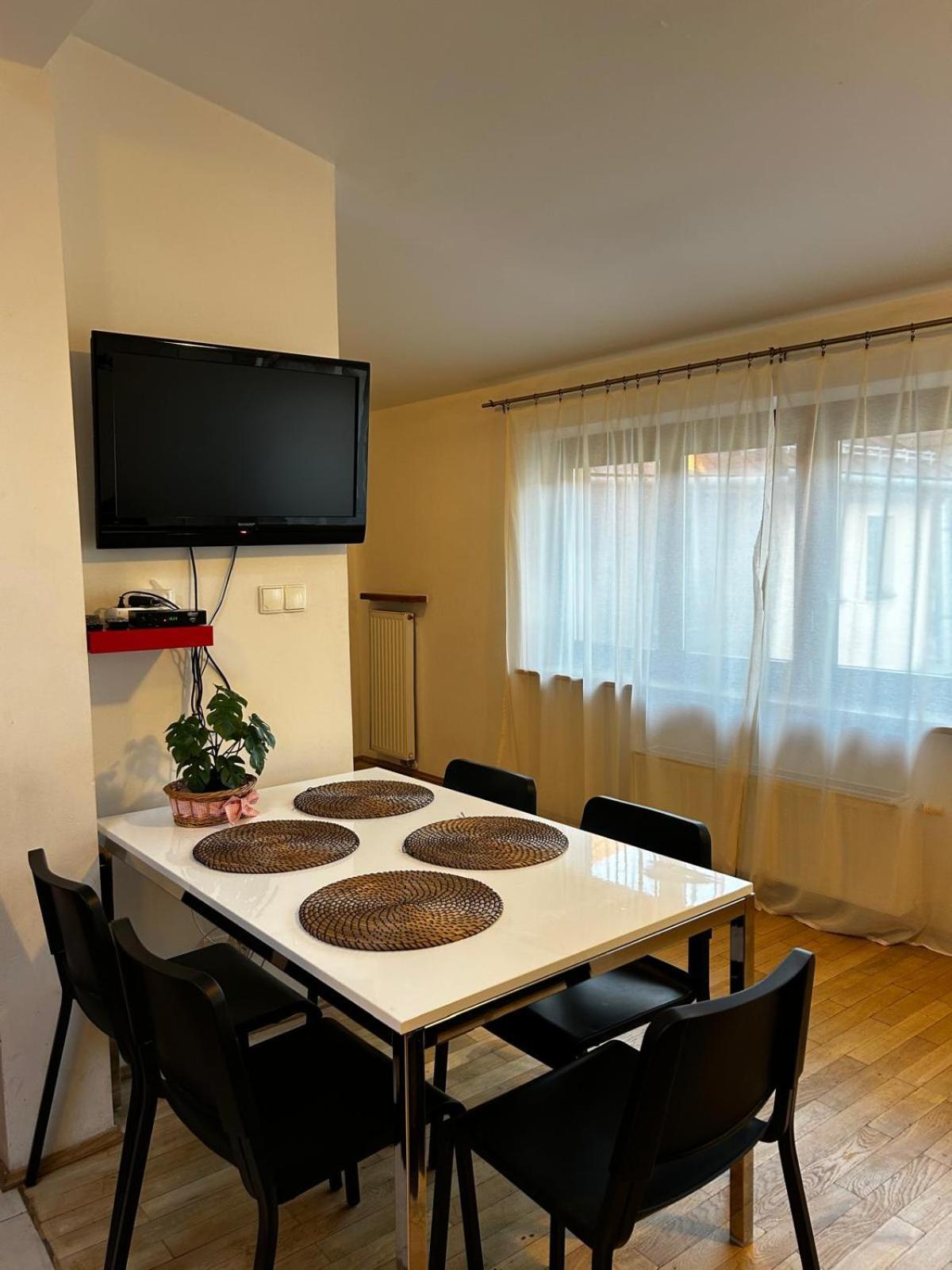 Golden Apartments With Lift - Old Town Kraków Zewnętrze zdjęcie