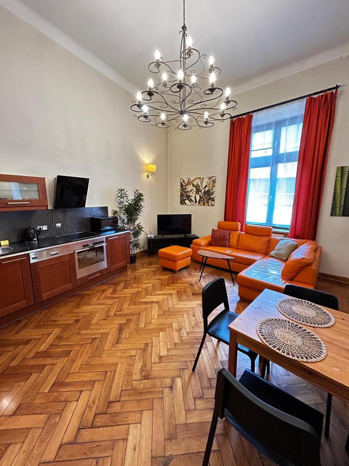 Golden Apartments With Lift - Old Town Kraków Zewnętrze zdjęcie